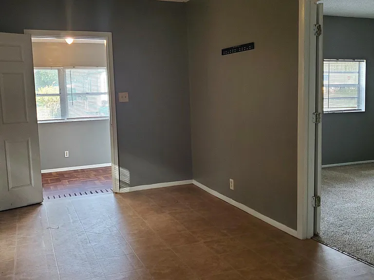 1510 W 21st St — Photo 15