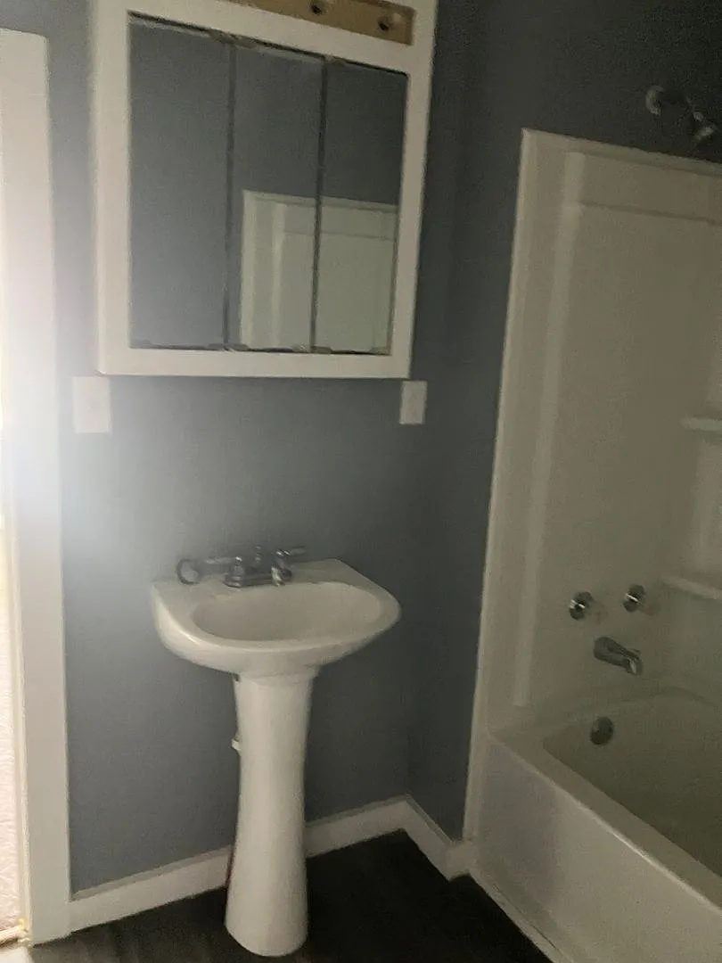 Refreshed 2 bedroom home — Photo 1