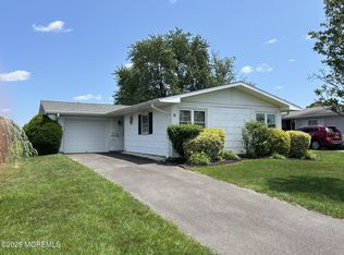 5 Lamb Rd, Brick, NJ 08724