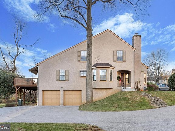 3rd image of 2701 Stoneham Dr