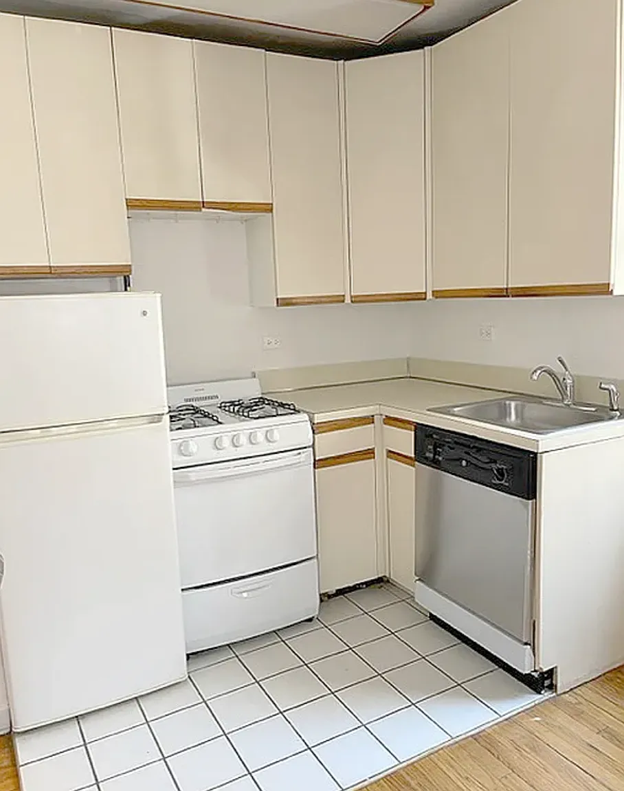 313 West 57th Street — Photo 4
