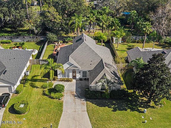 2nd image of 11801 Magnolia Falls Dr