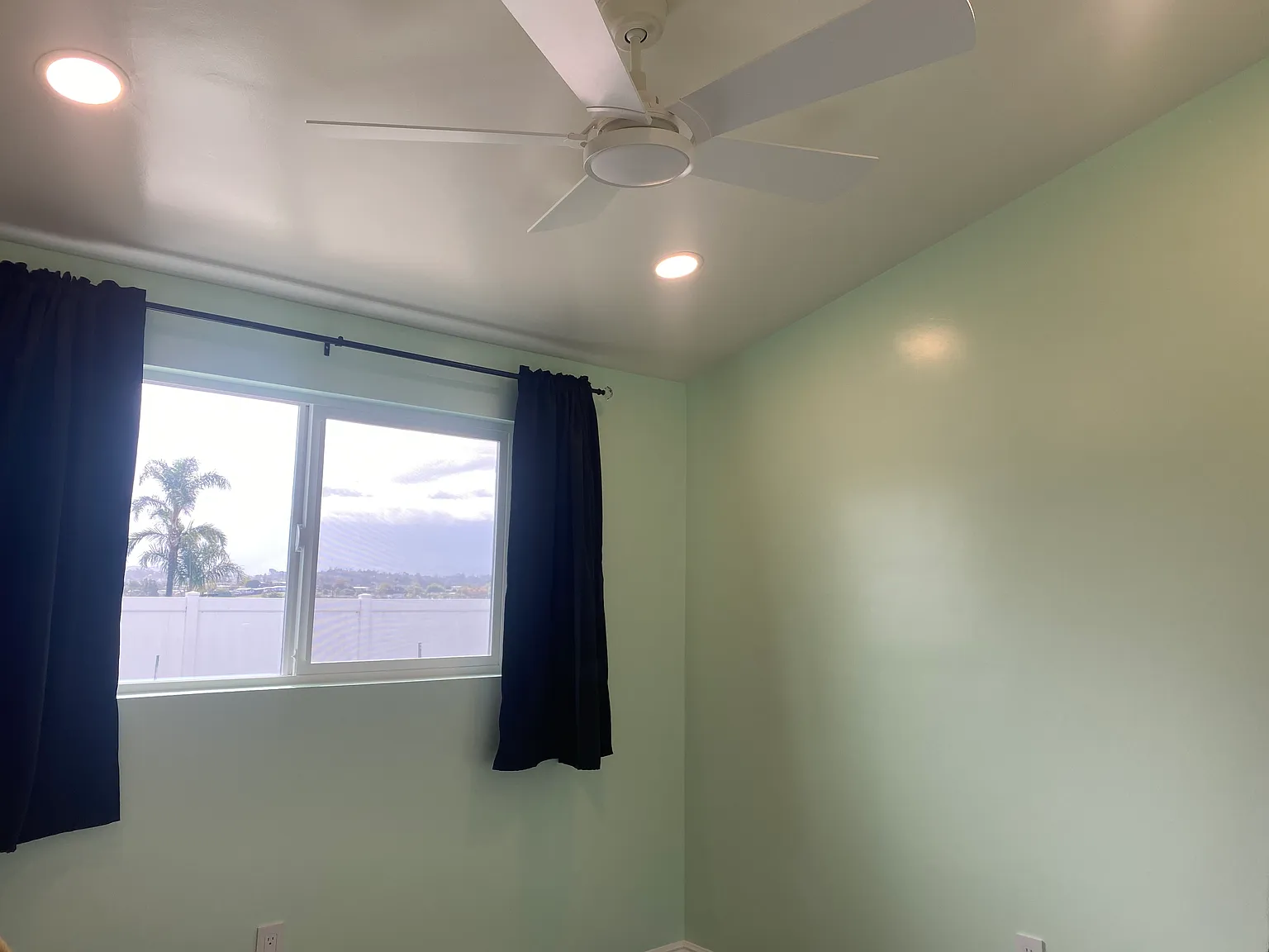 Rose Dr, Vista — Photo 2