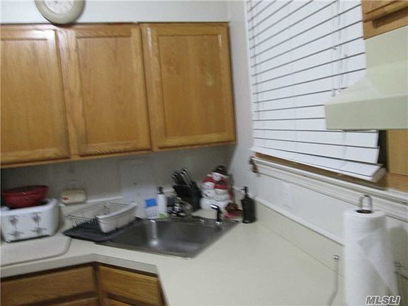 3rd image of 78 Sea Cliff Ave #78U