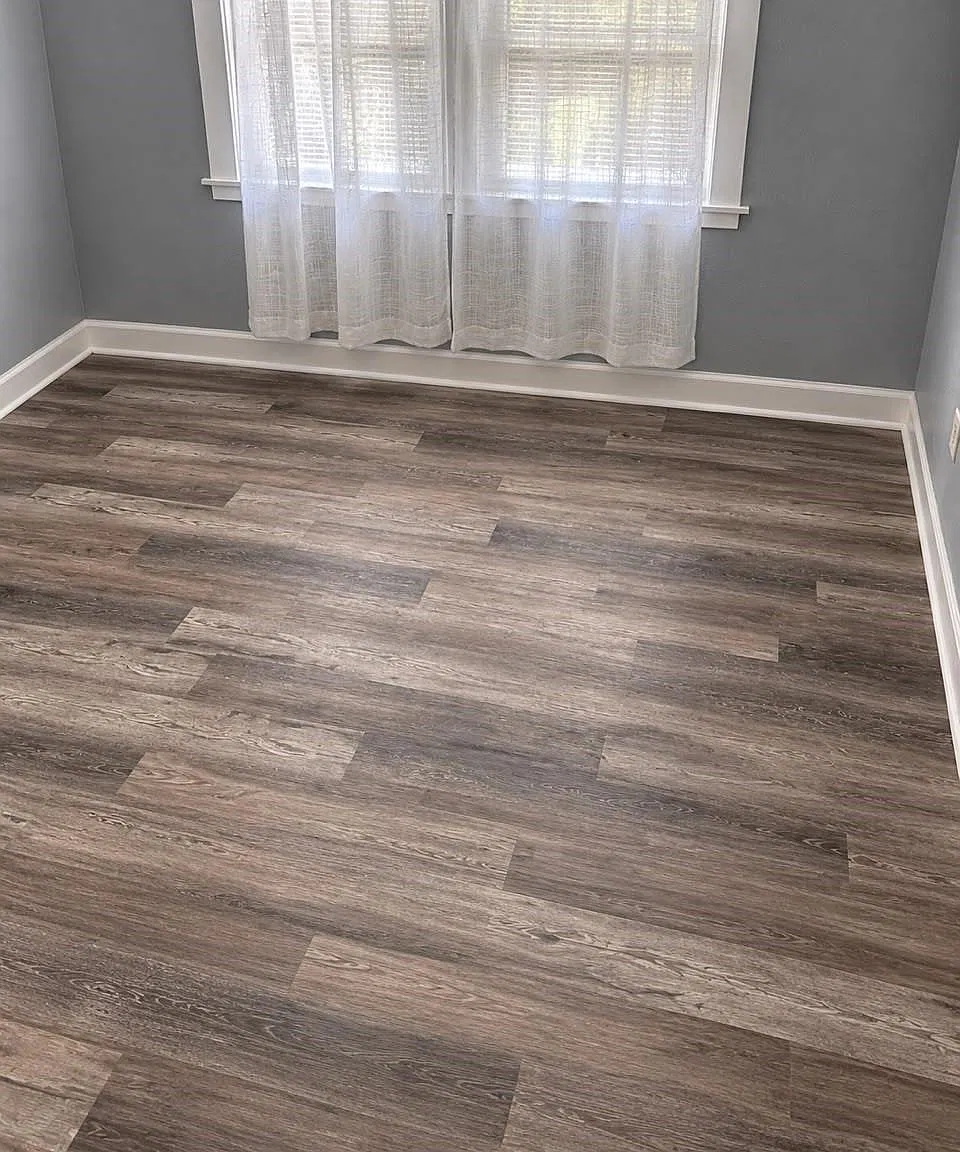 2 bed, 1.0 bath, 1956 sqft, $1,000 — Photo 2
