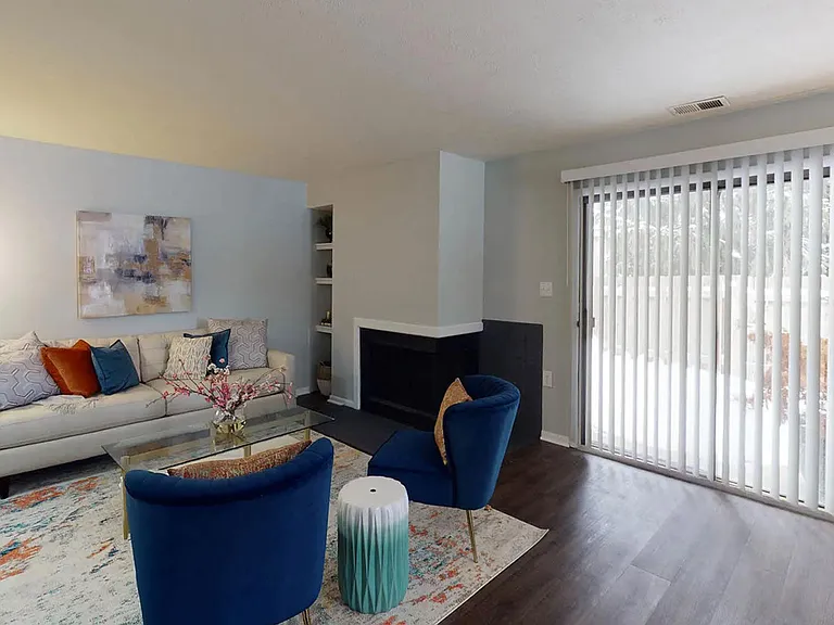 Woodbridge Apartments — Photo 25
