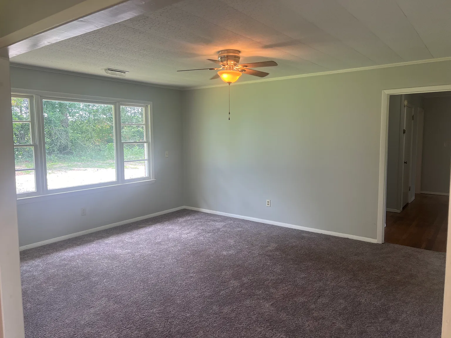 410 Rutland Rd — Photo 3