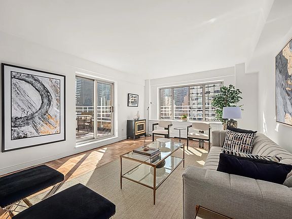 2nd image of 200 E 57th St APT 18A