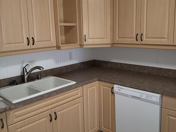 3rd image of 3210 Williamsburg St