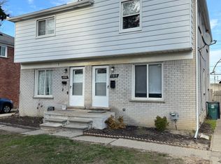 1818 N Center St, Royal Oak, MI 48073