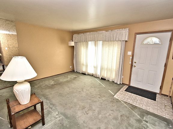 3rd image of 1354 E 158th St