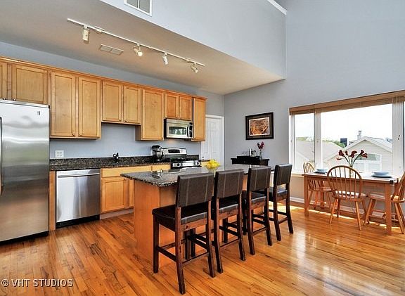 4th image of 1712 W Le Moyne St #3