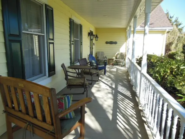 17 Meadow Wood Ln, Landenberg, PA 19350