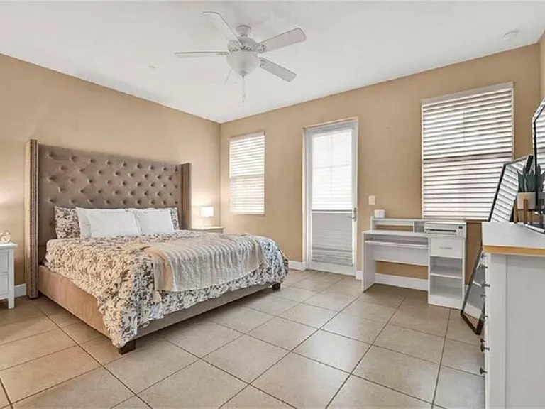 2930 Cascada Isles Way — Photo 14