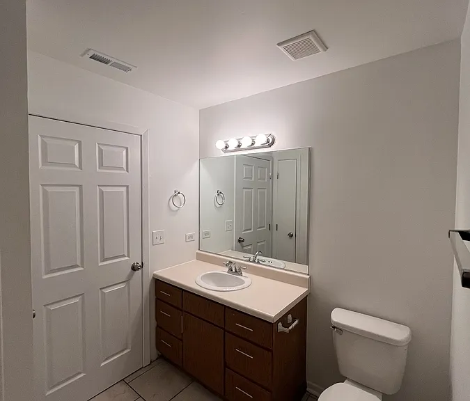 2220 Kemble Ave #2A — Photo 6