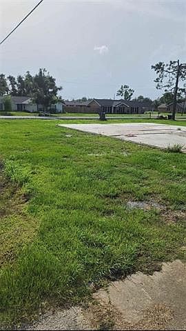 2nd image of 6827 Meadow Ridge Ln