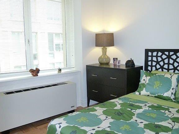 5th image of 1510 Lexington Ave APT 17V