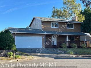 2303 SW 4th St, Gresham, OR 97080