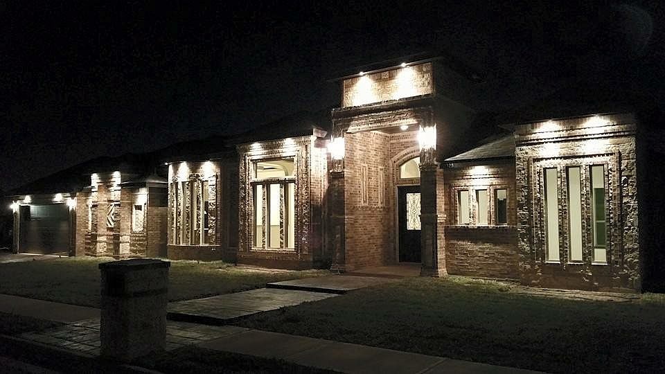 1st image of 2325 Brazos Ave