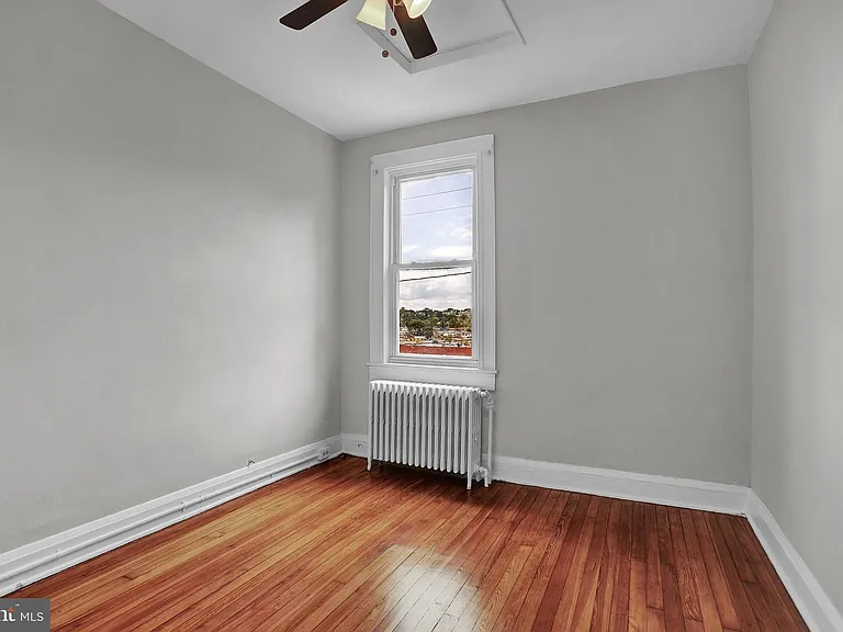 2853 Mayfield Ave — Photo 15