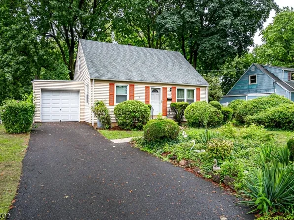 333 Redmont Rd, North Plainfield Boro, NJ 07063