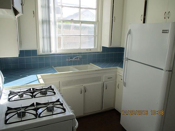 2nd image of 136-138 S Bedford Dr #C