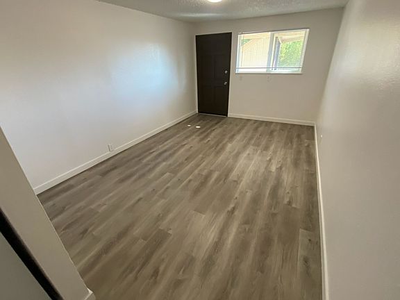 3rd image of 1729 Park Ave NE #1745