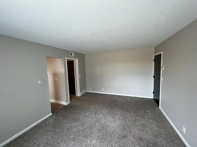 Midtown Court — Photo 24