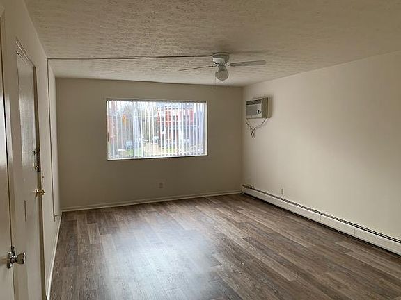 3rd image of 4438 Hamilton Ave APT 2