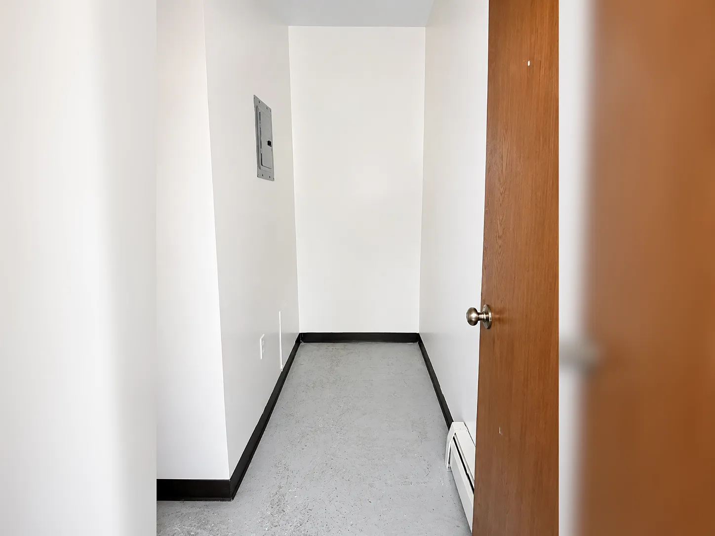 1 bed, $939 — Photo 4