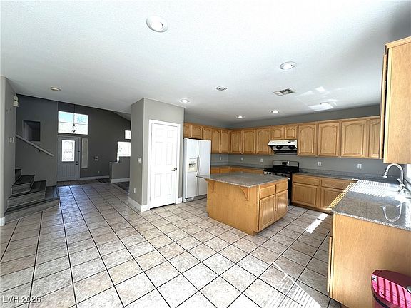 4th image of 293 Sea Rim Ave