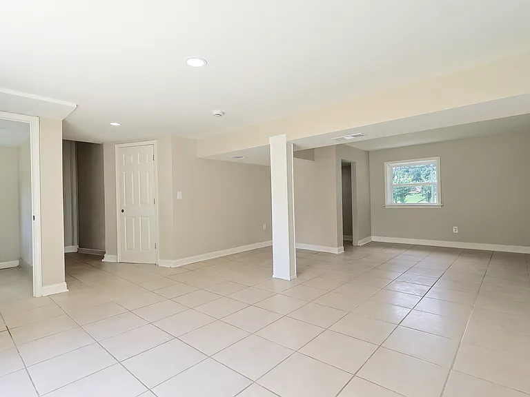 1295 Morrow Rd — Photo 34