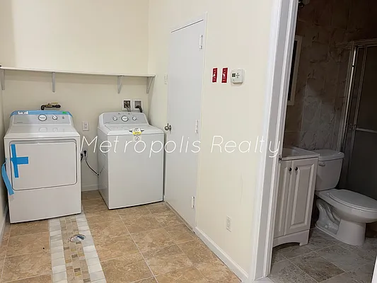 Rented by Metropolis International Realty Inc. | media 15