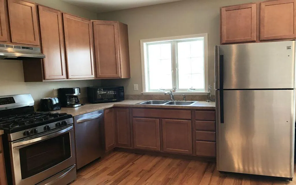 3 bed, 2.5 bath, $3,350 — Photo 4