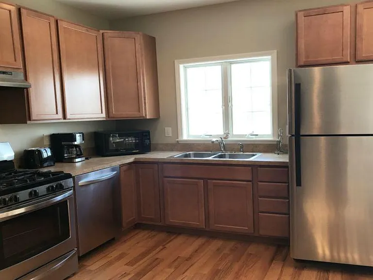 253 Sheridan Ave — Photo 4