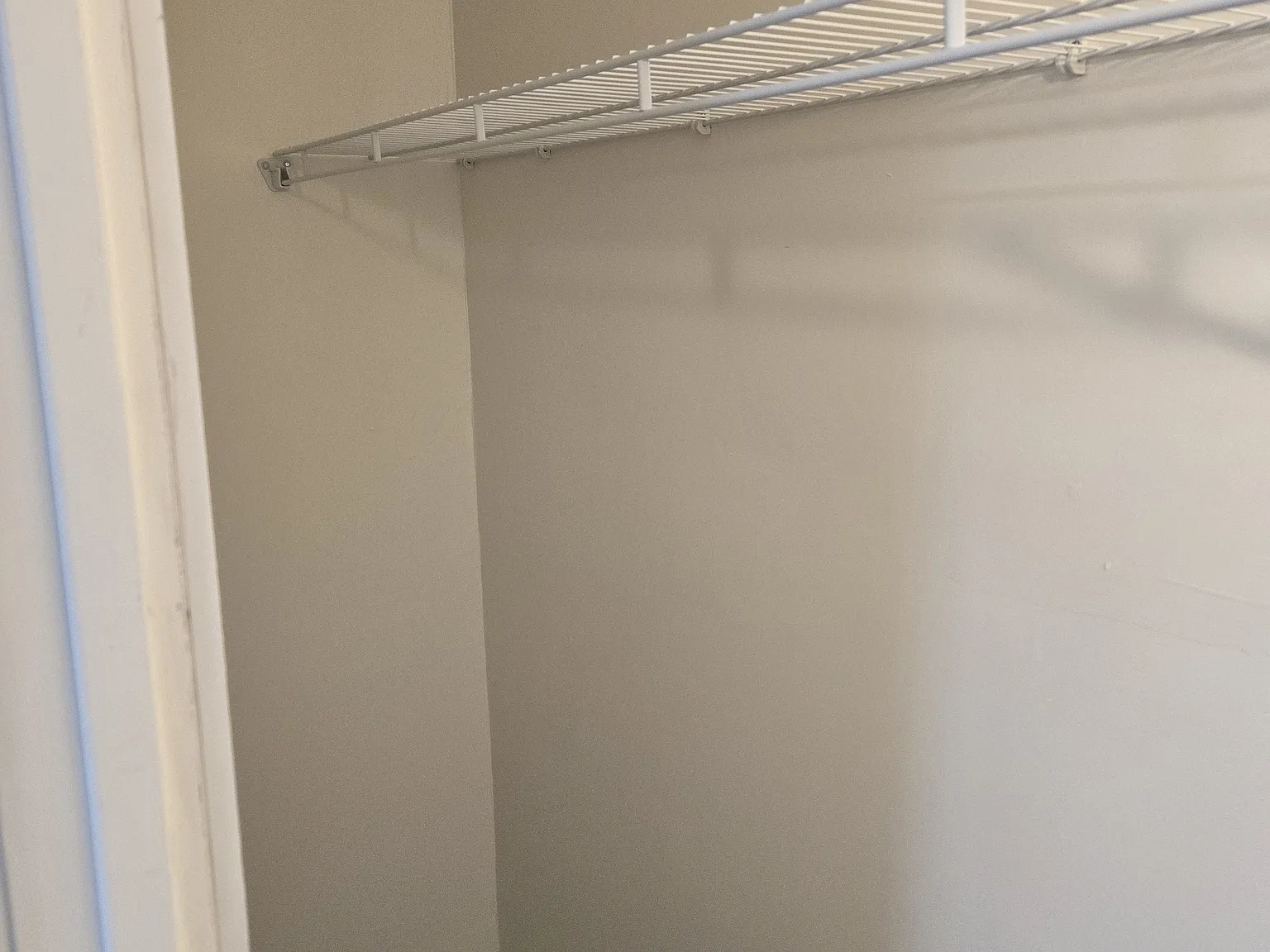2 bed, 650 sqft, $2,300 — Photo 4