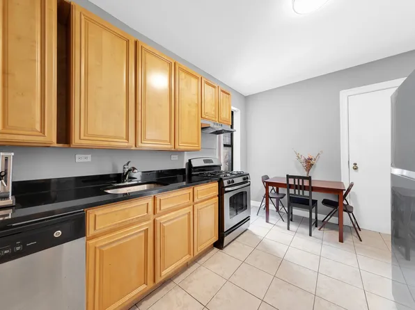 575 Riverside Drive image 9 of 12