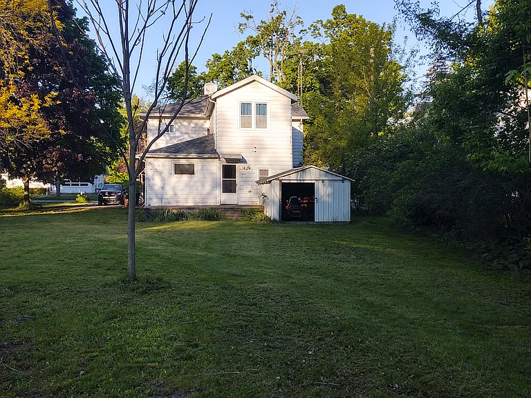 607 N Jackson St — Photo 6