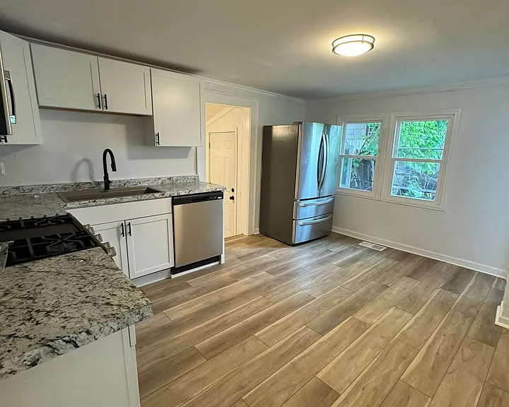 204-06 Sunset Ave #204 — Photo 6