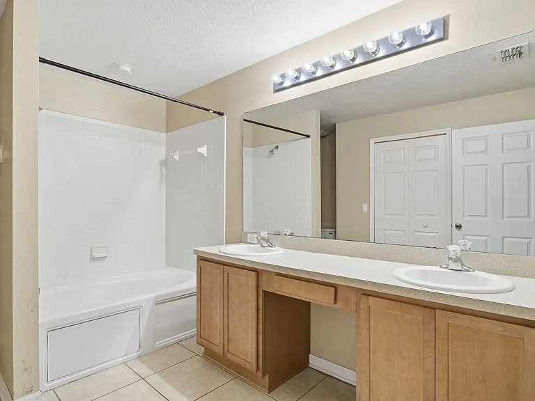 57 Pine Dr — Photo 31