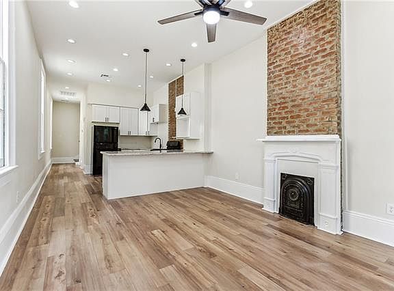 3rd image of 819 3rd St