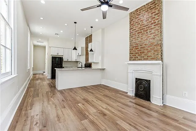 819 3rd St — Photo 3