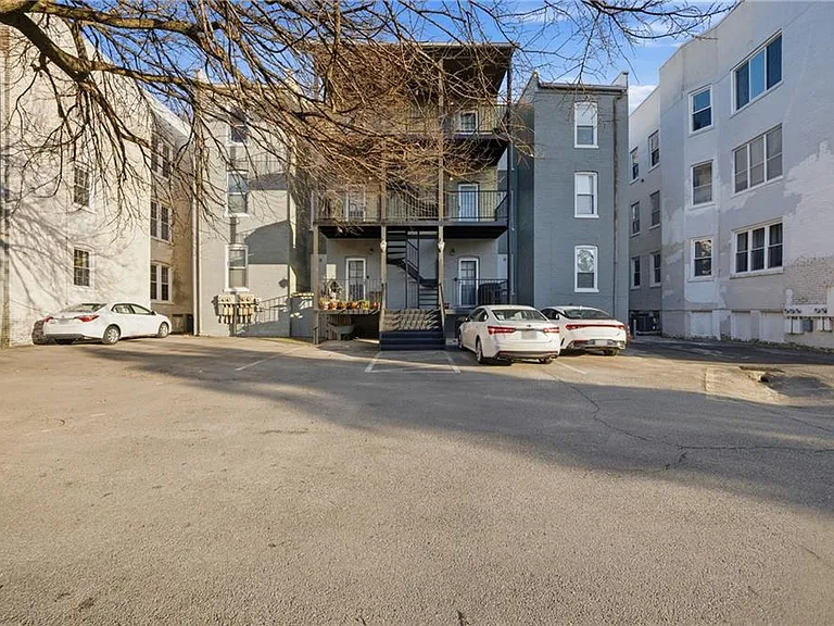 1015 Colonial Ave #4 — Photo 23