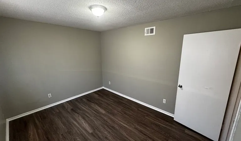 3646 Rhea Ave — Photo 9