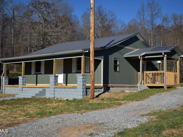 305 Robertson Hl, Speedwell, TN 37870