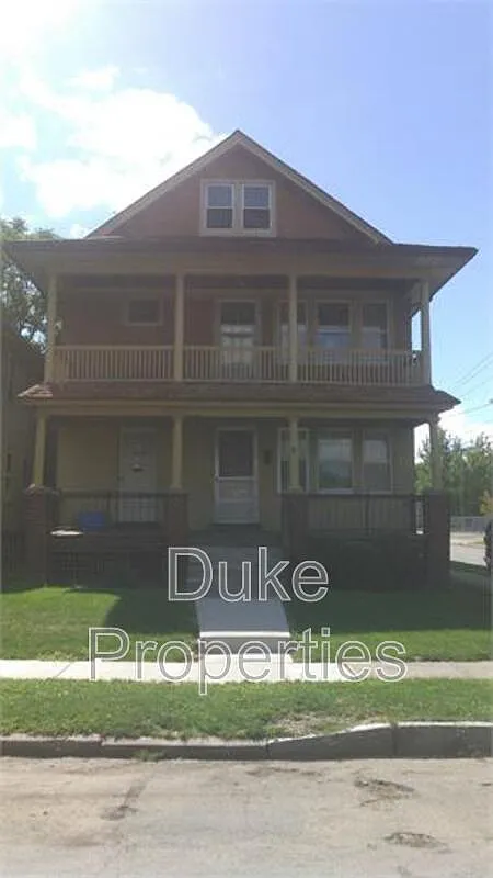 2 bed, 1.0 bath, $1,045 — Photo 1