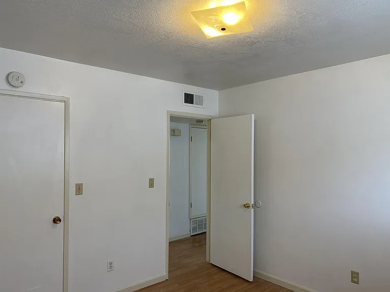 1304 Ensenada Dr #1 — Photo 21