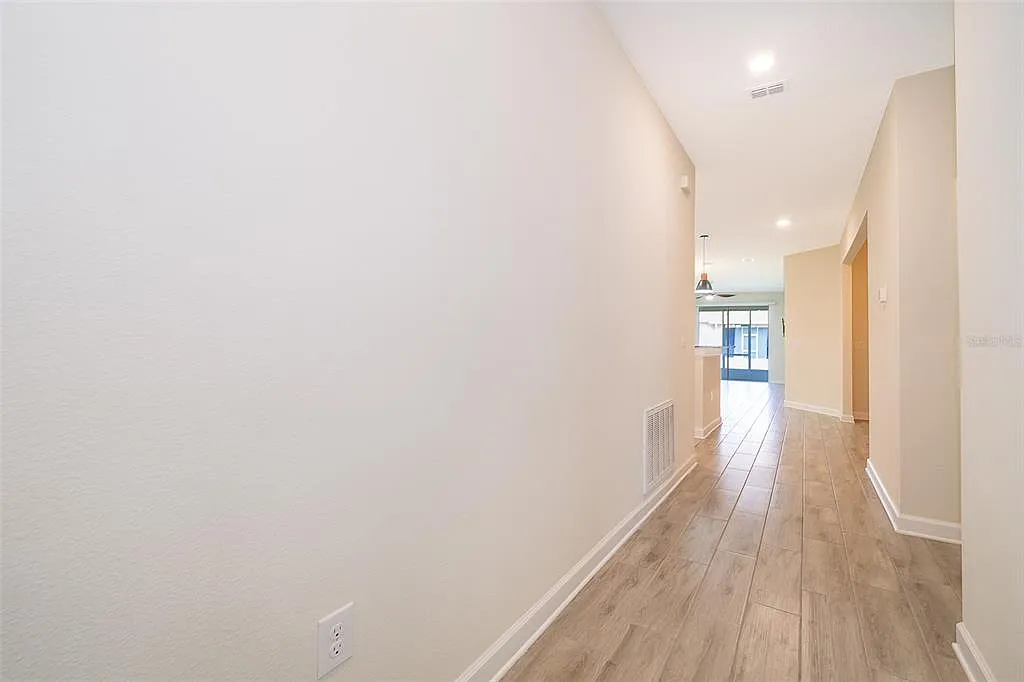 2 bed, 2.0 bath, 1394 sqft, $2,900 — Photo 3
