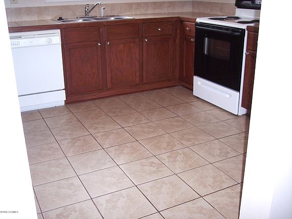 4th image of 175 BROWN Boulevard