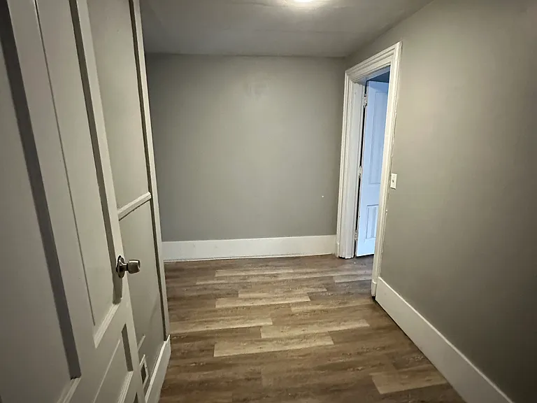 932 Summit Ave #5 — Photo 13